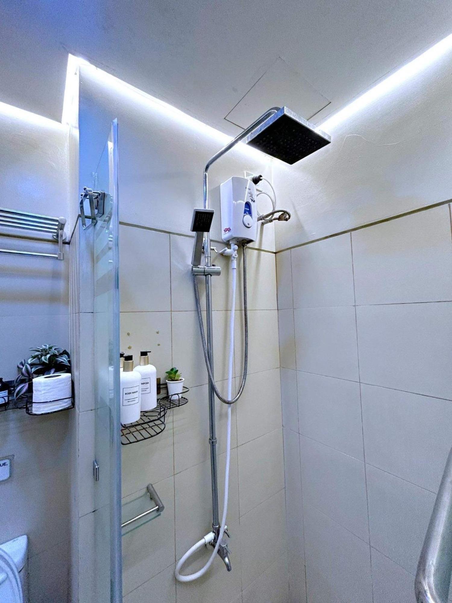 Cozypura Staycation Near Moa, Airport , With Free Fast Wifi, Netflix And Pay Parking Pasay Exteriör bild